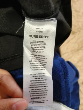 Camiseta Burberry Negra con Logo Caballo Azul