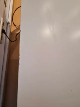 Mesa escritorio Ikea con patas azules