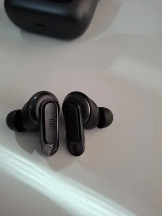 Auriculares JBL Tour Pro 2 Negros