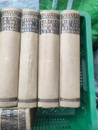 Caja CHOLLO Historia Universal 10 tomos.