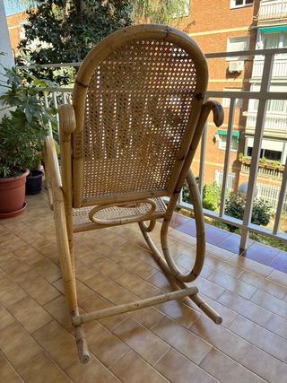 Silla mecedora bambú y malla junco