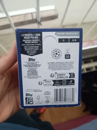 Caja Stickers Champions League 2025/26