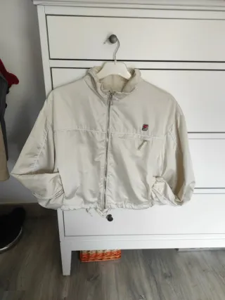 Cortavientos Bershka beige mujer Talla S