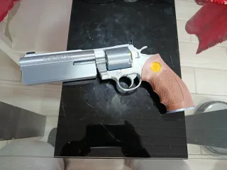 Pistola Cosplay Resident Evil Silver Serpent