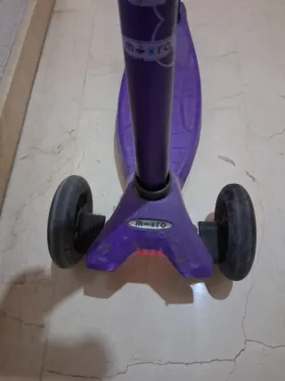 Patinete Micro 3 Ruedas Morado.