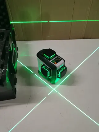Nivel 3 lineas verdes 360º Laserlainer