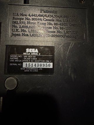 Sega Mega Drive 2 + 2 Comandos + 5 Jogos