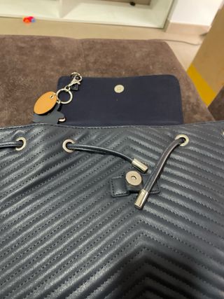 Mochila bolso con un llavero