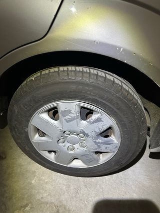 Coche gris 5 puertas