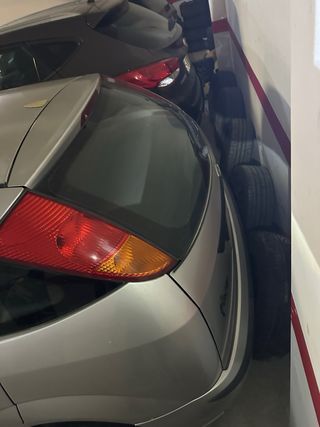 Coche gris 5 puertas