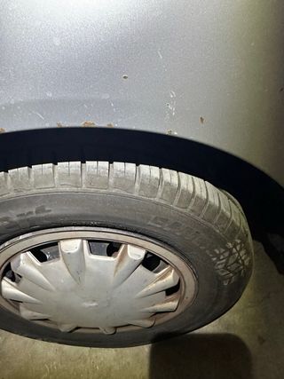 Coche gris 5 puertas