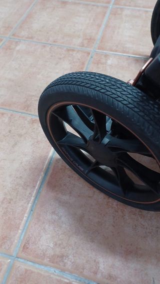 Carrito y capazo Inglesina Aptica XT - poco uso