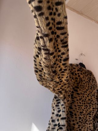 Abrigo estampado animal Pull&Bear Talla S