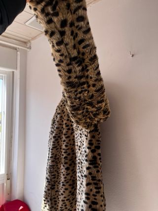 Abrigo estampado animal Pull&Bear Talla S