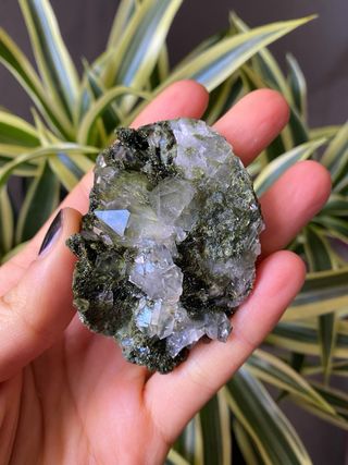 Raro epidoto con quarzo