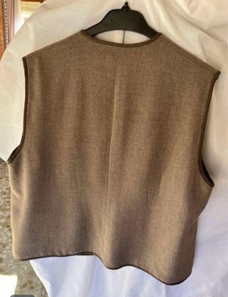 Chaleco señora gris y marrón