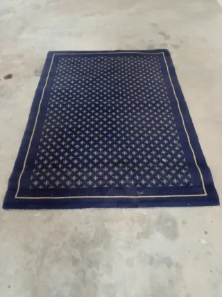 Tappeto blu e oro in lana per soggiorno