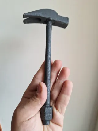 Martello vintage fatto a mano