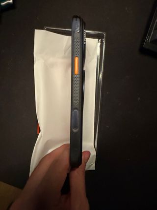 Custodia Torras Q3 per iPhone 17 Pro Max