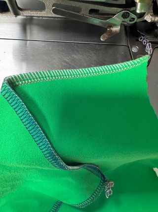 Máquina de coser industrial Juki Overlock