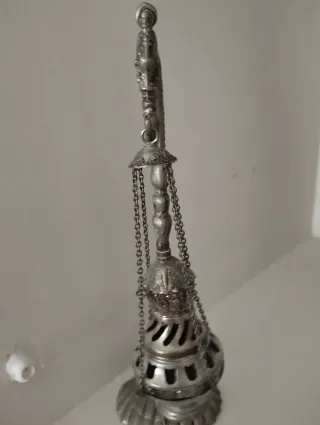 Botafumeiro de metal plateado antiguo