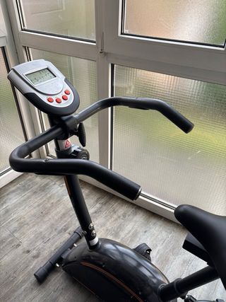 Bicicleta Estática Ajustable