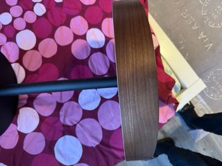 Tavolino Kave Home legno e metallo