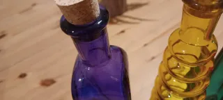 4 bottiglie vintage colorate