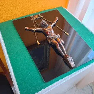 Cristo Crucificado Metal Dorado 35 x 45 cristal
