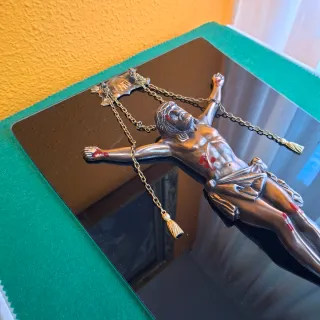 Cristo Crucificado Metal Dorado 35 x 45 cristal