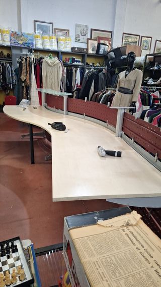 Mostrador de oficina curvo