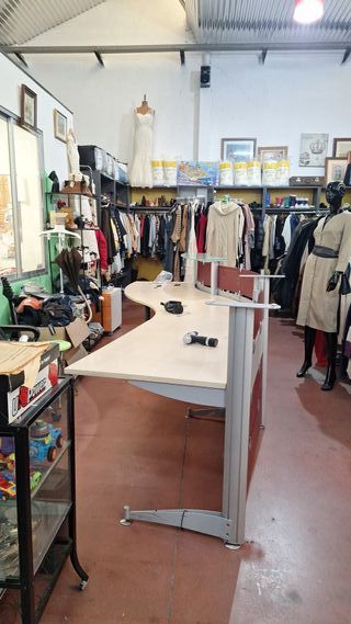 Mostrador de oficina curvo