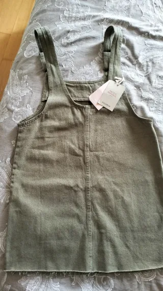 Pichi Pull and Bear verde oliva