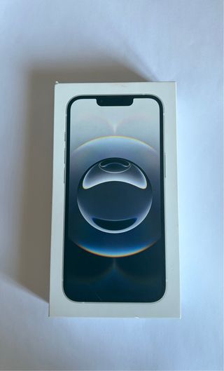 iPhone 16e + 2 fundas