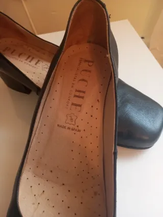 Zapatos de tacón negros PUCHE