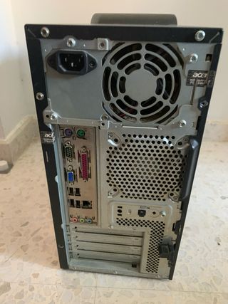 Ordenador Acer Negro y pantalla samsung