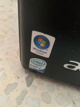 Ordenador Acer Negro y pantalla samsung