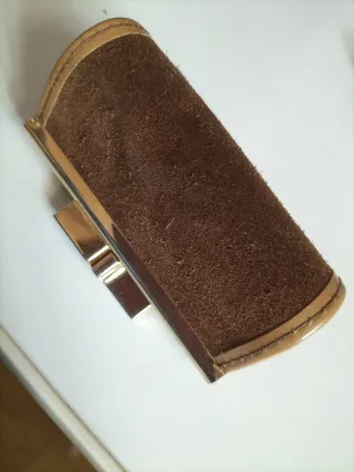 Monedero vintage marrón y dorado