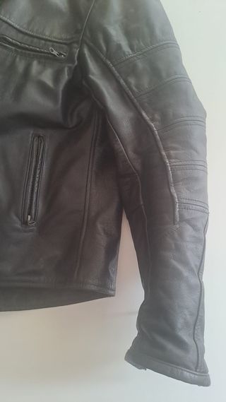 Chaqueta de piel para moto casi nueva