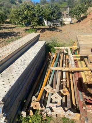 Chapas de andamio, puntales y marcos