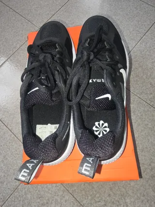 Scarpe Nike Air Max Genome Nere e Bianche