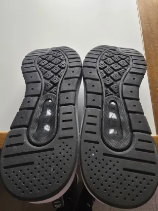 Scarpe Nike Air Max Genome Nere e Bianche