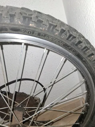 Bicicleta de Montaña Azul Blast. Con amortiguacion