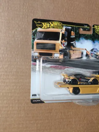 Hot Wheels Team Transport supra #86