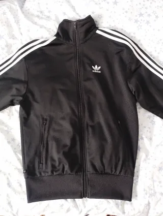 Chaqueta Adidas Negra con Rayas Blancas