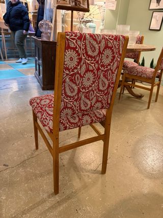 Silla danesa retapizada