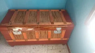 Baúl antiguo vintage madera y metal