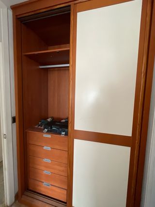 Armario empotrado madera y cristal