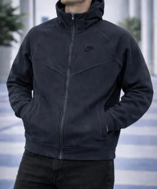¡¡OFERTA!! Talla M Chaqueta Nike Tech Negra