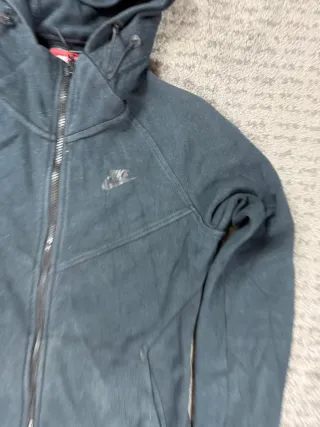 ¡¡OFERTA!! Talla M Chaqueta Nike Tech Negra